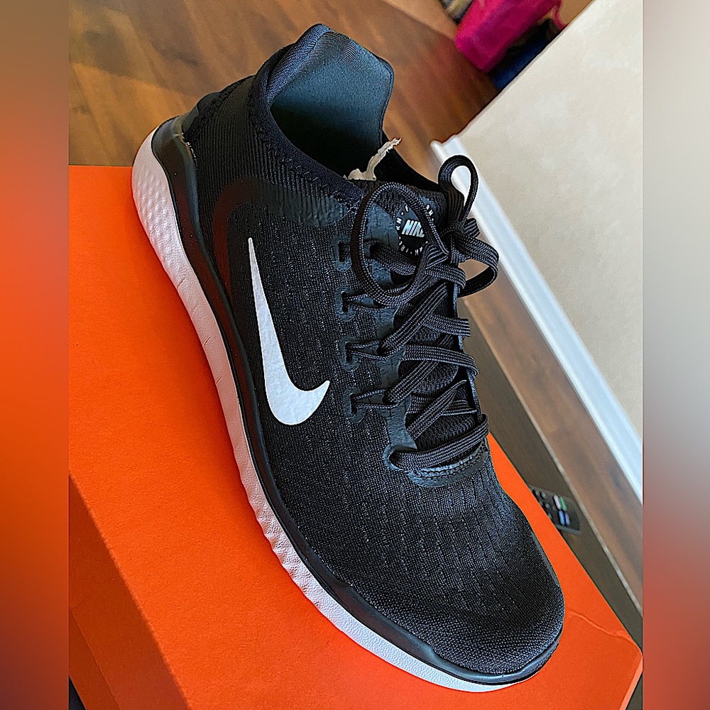 WMNS Nike Free RN 2018